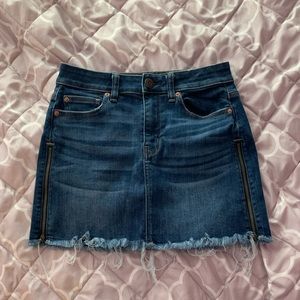 american eagle denim skirt